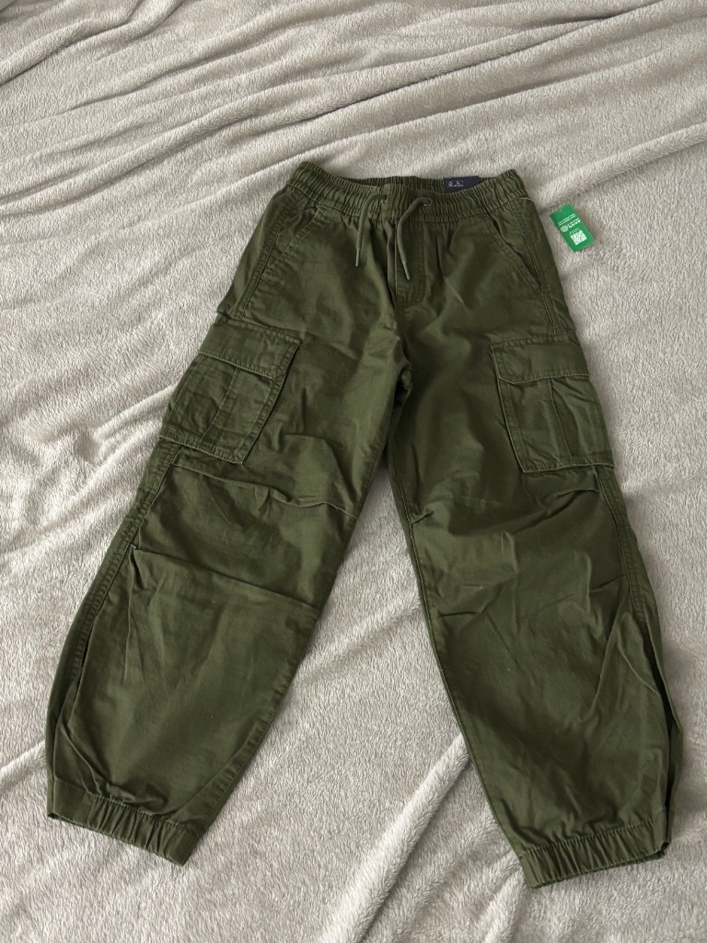 NWT Gap Kids pull-on parachute cargo pants